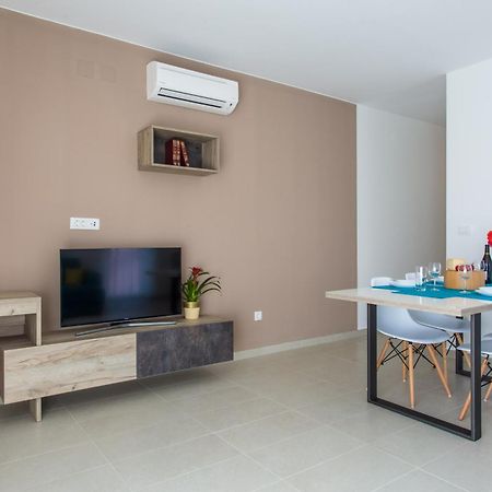 Apartments Viktorija Baška Buitenkant foto