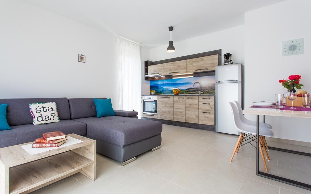 Apartments Viktorija Baška Buitenkant foto