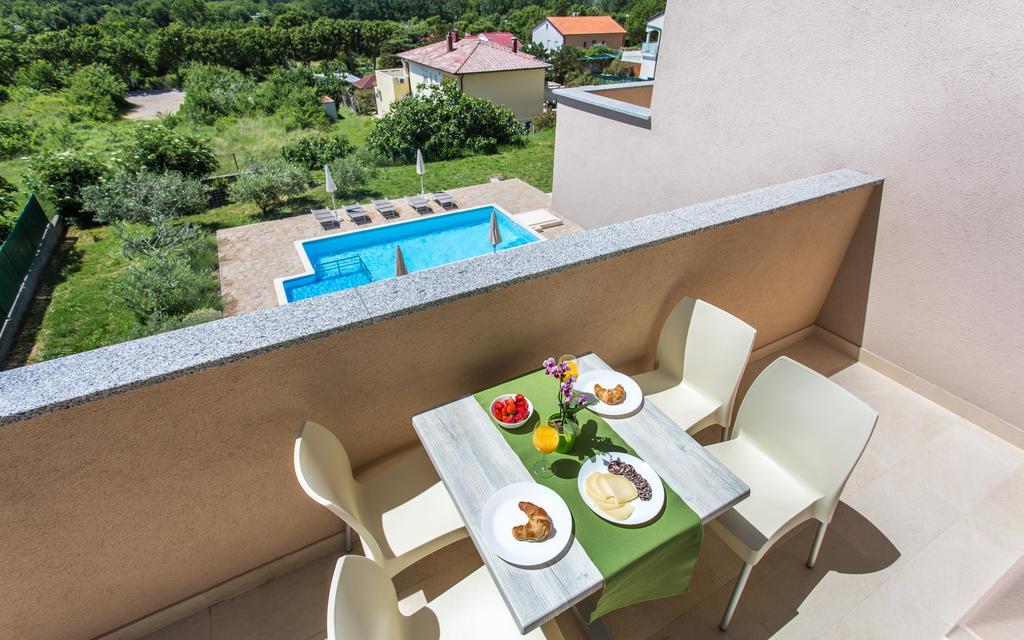 Apartments Viktorija Baška Buitenkant foto